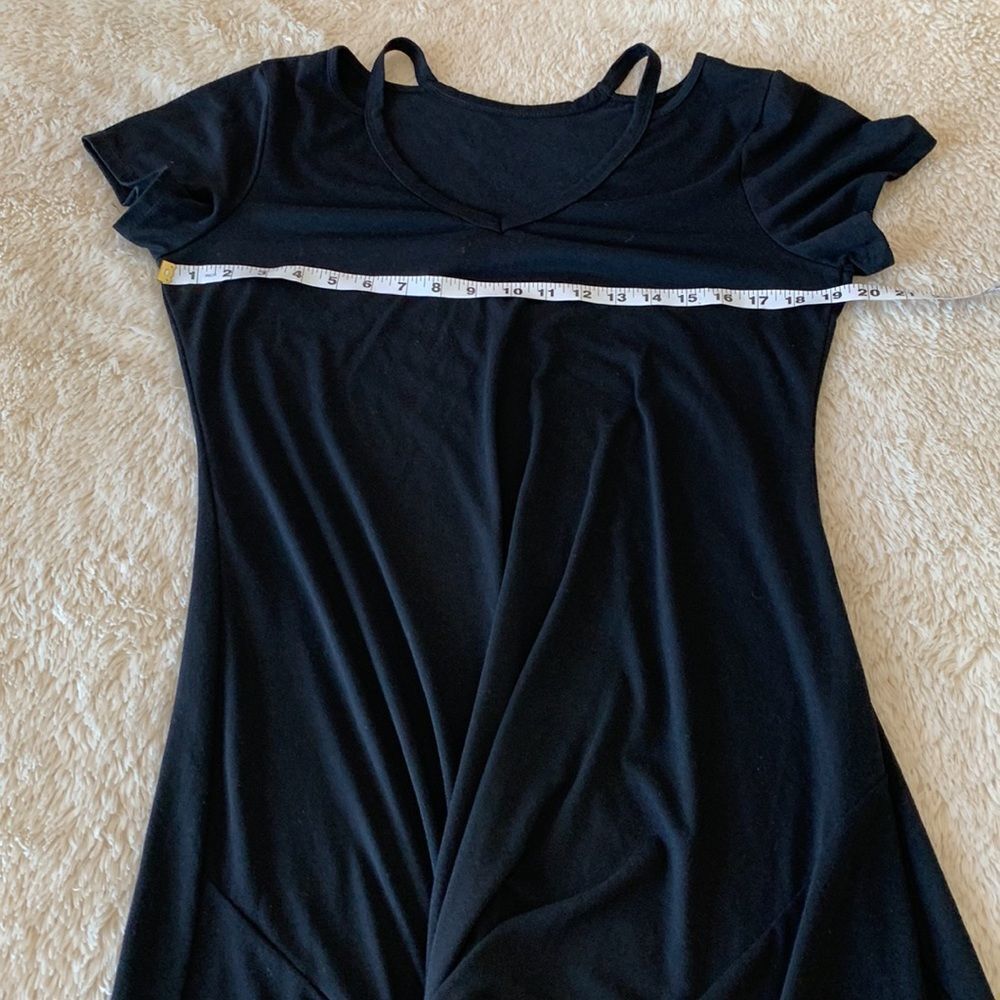 Black cold shoulder T shirt dress - Picture 11 of 16